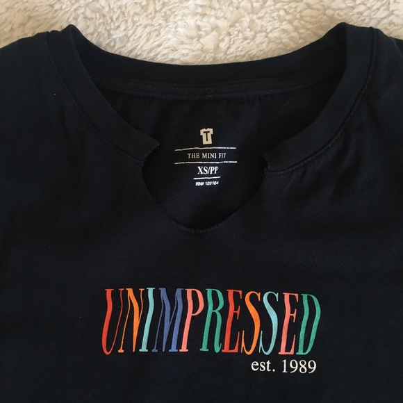 🌺UNIMPRESSED TOP - Picture 2 of 2